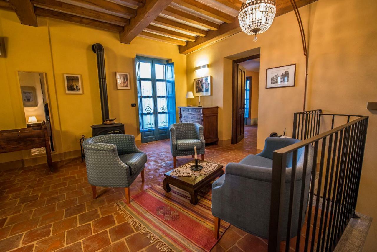Albergo Ristorante Garibaldi Cisterna d'Asti Экстерьер фото