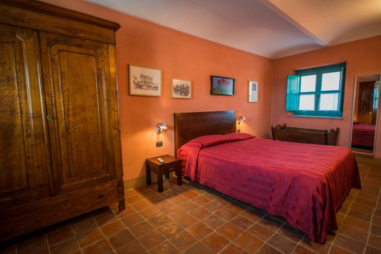 Albergo Ristorante Garibaldi Cisterna d'Asti Экстерьер фото